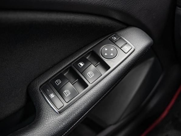 Mercedes-Benz A-Класс III (W176) с пробегом 2015 года, цена 1 620 000 рублей, 86100 км, хэтчбек, Автокод Объявления