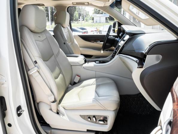 Cadillac Escalade IV с пробегом 2015 года, цена 4 240 000 рублей, 107109 км, внедорожник, Автокод Объявления