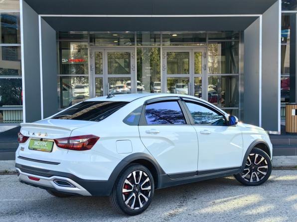 Lada (ВАЗ) Vesta I Рестайлинг (NG) с пробегом 2023 года, цена 1 325 000 рублей, 18000 км, седан, Автокод Объявления