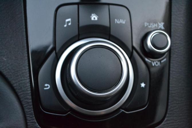Mazda 3 III (BM) Рестайлинг с пробегом 2017 года, цена 1 490 000 рублей, 140607 км, хэтчбек, Автокод Объявления