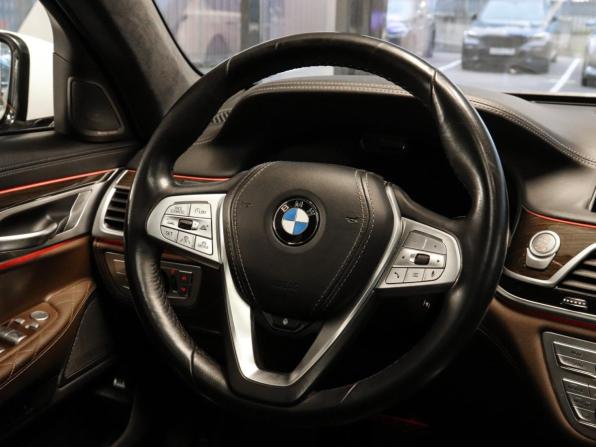 BMW 7 серии VI (G11/G12) Рестайлинг с пробегом 2021 года, цена 7 800 000 рублей, 49031 км, седан, Автокод Объявления