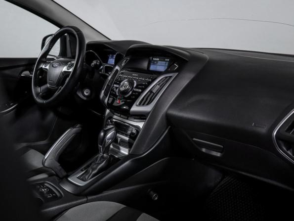 Ford Focus III с пробегом 2011 года, цена 620 000 рублей, 139402 км, хэтчбек, Автокод Объявления
