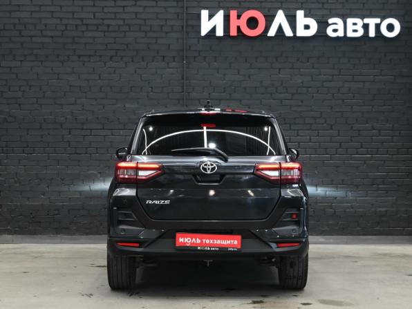 Toyota Raize I с пробегом 2020 года, цена 1 620 000 рублей, 115226 км, внедорожник, Автокод Объявления