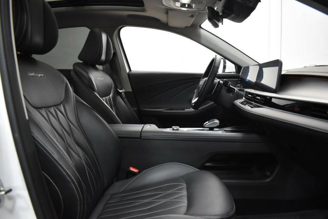 Chery Arrizo 8 с пробегом 2023 года, цена 1 615 000 рублей, 132094 км, седан, Автокод Объявления