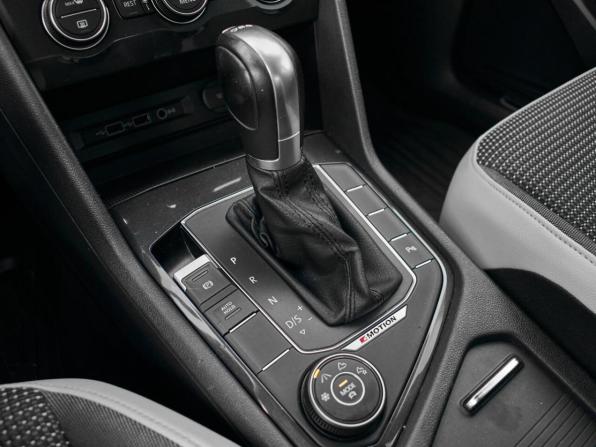 Volkswagen Tiguan II с пробегом 2019 года, цена 3 175 000 рублей, 75735 км, внедорожник, Автокод Объявления