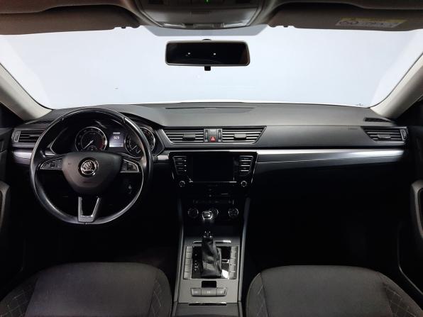 Skoda Superb III с пробегом 2019 года, цена 2 000 000 рублей, 85283 км, лифтбек, Автокод Объявления