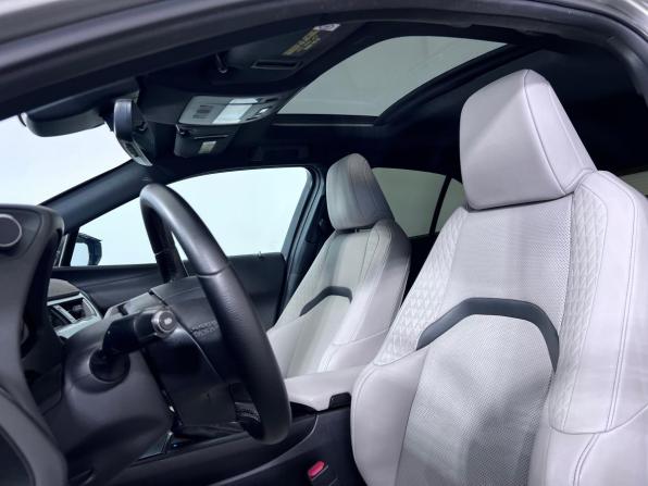 Lexus UX I с пробегом 2021 года, цена 3 150 000 рублей, 109555 км, внедорожник, Автокод Объявления