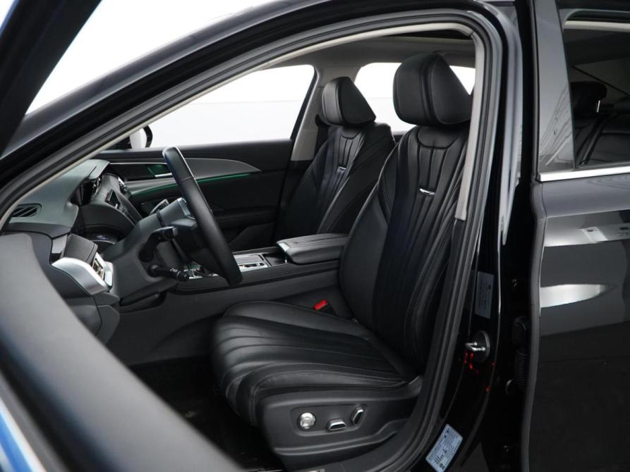 Hongqi H5 II Москва  - изображение 10