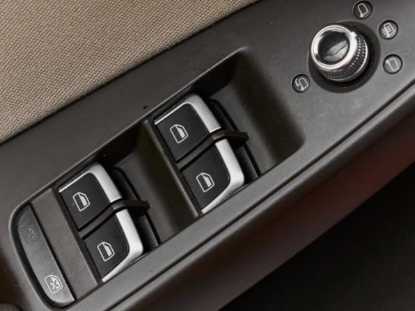 Audi A4 IV (B8) Рестайлинг с пробегом 2013 года, цена 1 550 000 рублей, 153784 км, седан, Автокод Объявления