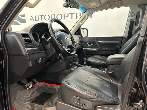 Mitsubishi Pajero IV Рестайлинг 2 с пробегом 2015 года, цена 1 919 000 рублей, 212852 км, внедорожник, Автокод Объявления