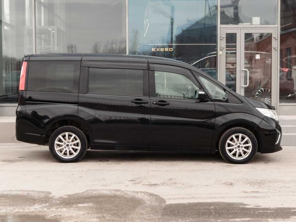 Honda Stepwgn V с пробегом 2016 года, цена 1 680 000 рублей, 188888 км, минивэн, Автокод Объявления
