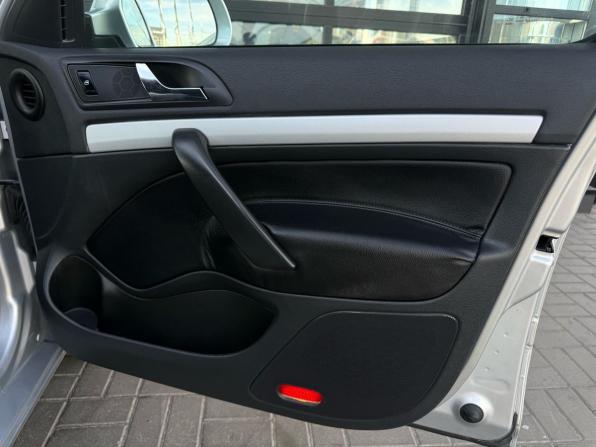 Skoda Octavia II (A5) Рестайлинг с пробегом 2011 года, цена 1 049 000 рублей, 97210 км, лифтбек, Автокод Объявления