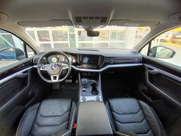 Volkswagen Touareg III с пробегом 2019 года, цена 5 495 000 рублей, 68760 км, внедорожник, Автокод Объявления