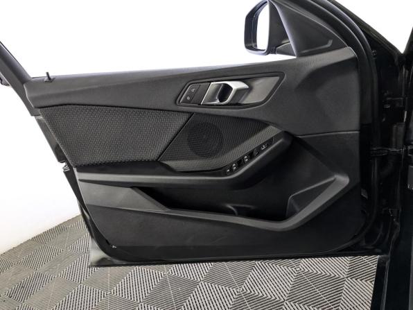 BMW 1 серии III (F40) с пробегом 2021 года, цена 2 450 000 рублей, 119216 км, хэтчбек, Автокод Объявления
