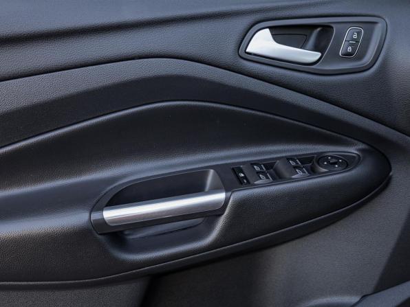 Ford Kuga II Рестайлинг с пробегом 2018 года, цена 1 701 300 рублей, 105664 км, внедорожник, Автокод Объявления