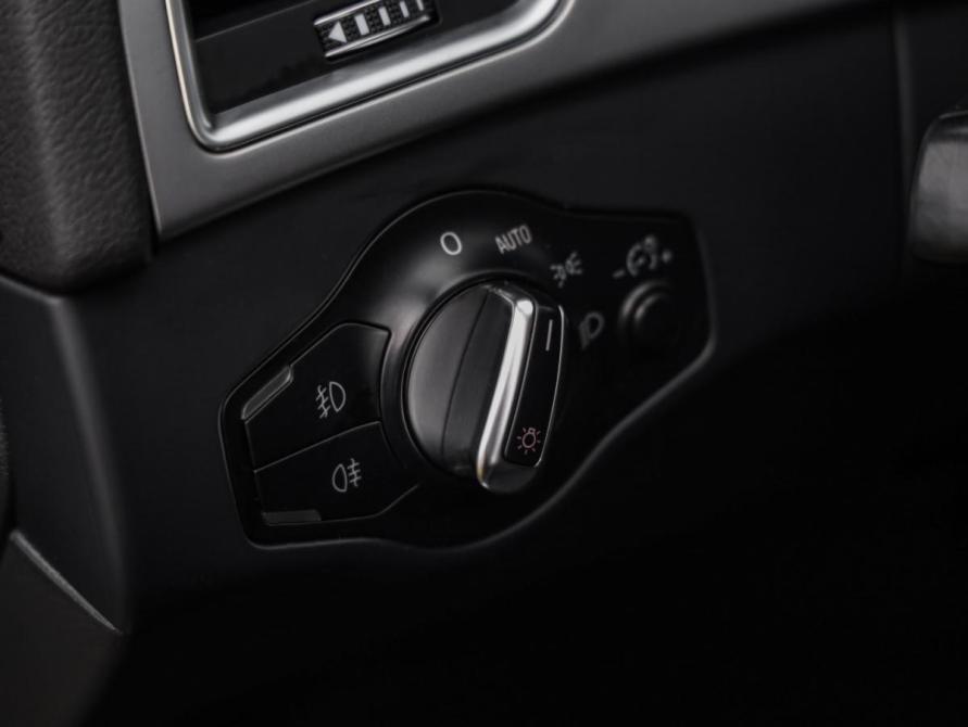Audi A4 IV (B8) Рестайлинг Санкт-Петербург  - изображение 18