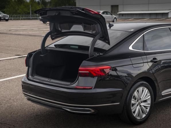 Volkswagen Passat B8 Рестайлинг с пробегом 2020 года, цена 2 859 000 рублей, 52620 км, седан, Автокод Объявления