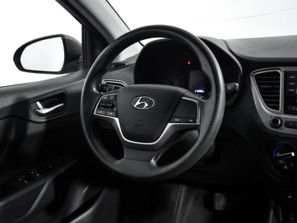Hyundai Solaris II Рестайлинг с пробегом 2021 года, цена 1 139 000 рублей, 209923 км, седан, Автокод Объявления