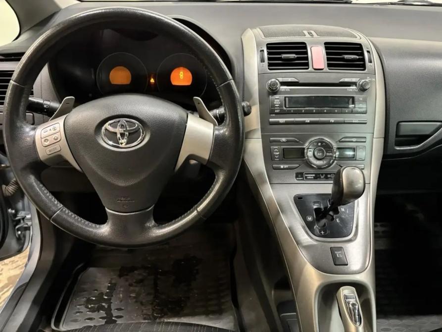 Toyota Auris I Саратов  - изображение 9