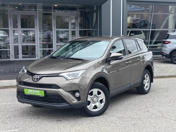 Toyota RAV4 IV (XA40) Рестайлинг с пробегом 2018 года, цена 2 446 000 рублей, 112000 км, внедорожник, Автокод Объявления