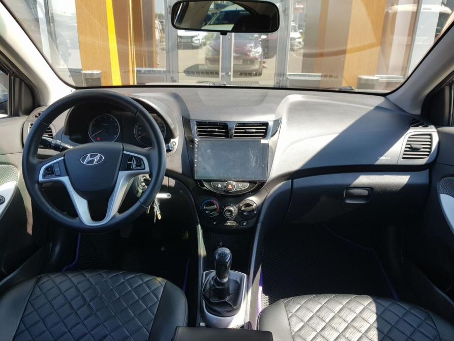 Hyundai Solaris I Брянск  - изображение 11