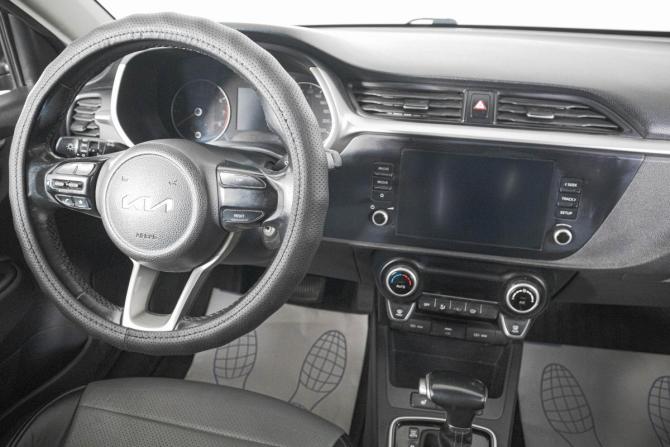 Kia Rio IV Рестайлинг с пробегом 2021 года, цена 1 629 000 рублей, 123000 км, седан, Автокод Объявления