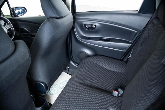 Toyota Vitz III (XP130) Рестайлинг 2 с пробегом 2017 года, цена 1 039 000 рублей, 89000 км, хэтчбек, Автокод Объявления