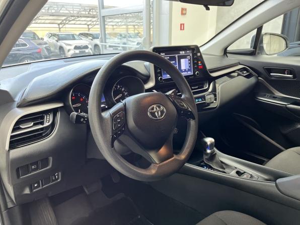 Toyota C-HR I Рестайлинг с пробегом 2021 года, цена 2 200 000 рублей, 53000 км, внедорожник, Автокод Объявления