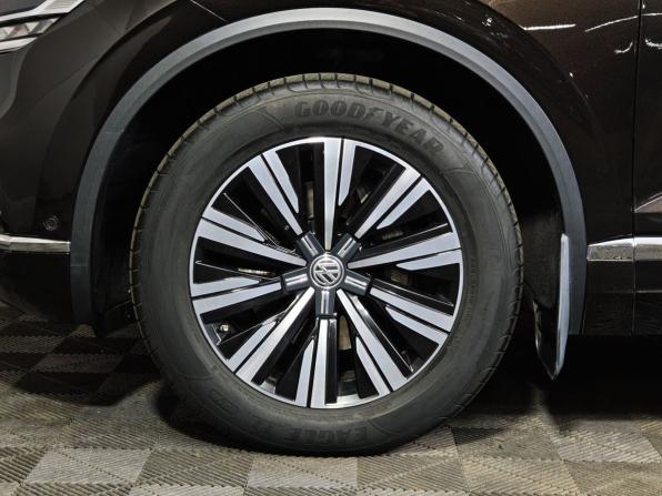 Volkswagen Touareg III с пробегом 2020 года, цена 5 593 000 рублей, 59000 км, внедорожник, Автокод Объявления