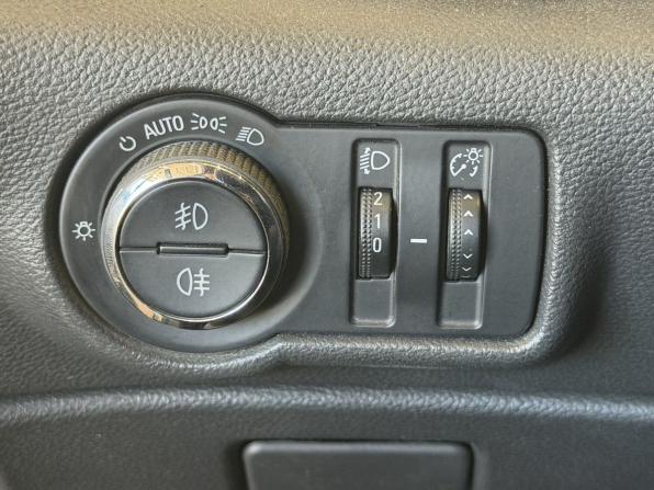 Opel Astra J с пробегом 2011 года, цена 520 000 рублей, 214775 км, хэтчбек, Автокод Объявления