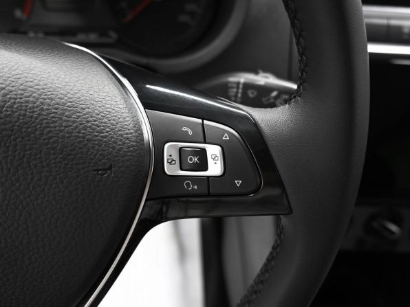 Volkswagen Polo V Рестайлинг с пробегом 2016 года, цена 1 035 000 рублей, 148483 км, седан, Автокод Объявления