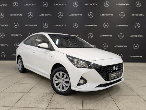 Hyundai Solaris II Рестайлинг с пробегом 2022 года, цена 1 650 000 рублей, 51658 км, седан, Автокод Объявления
