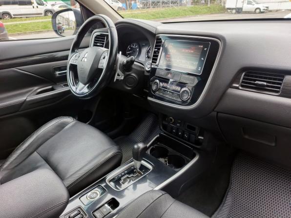 Mitsubishi Outlander III Рестайлинг 2 с пробегом 2017 года, цена 2 549 000 рублей, 188314 км, внедорожник, Автокод Объявления