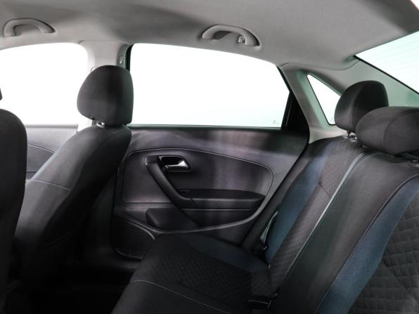 Volkswagen Polo V Рестайлинг с пробегом 2019 года, цена 1 227 000 рублей, 86696 км, седан, Автокод Объявления