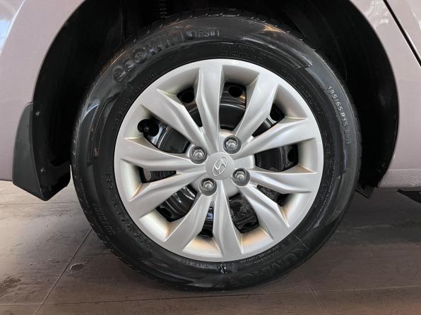 Hyundai Solaris II с пробегом 2018 года, цена 1 550 000 рублей, 79167 км, седан, Автокод Объявления