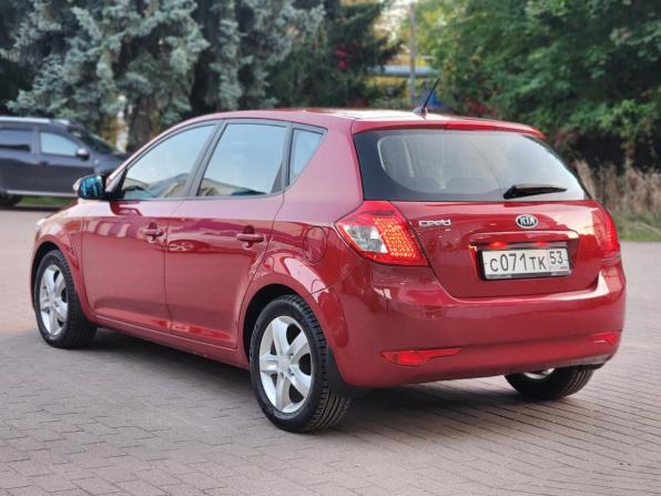 Kia Ceed I Рестайлинг с пробегом 2012 года, цена 899 000 рублей, 114000 км, хэтчбек, Автокод Объявления