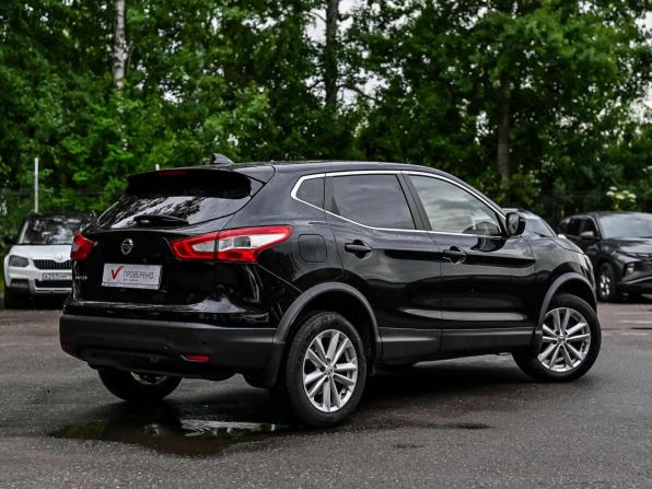 Nissan Qashqai II с пробегом 2017 года, цена 1 350 000 рублей, 137974 км, внедорожник, Автокод Объявления