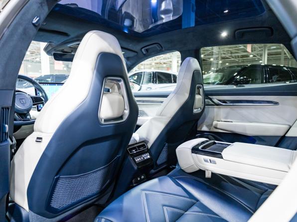 Zeekr 001 I с пробегом 2023 года, цена 5 247 000 рублей, 65803 км, лифтбек, Автокод Объявления