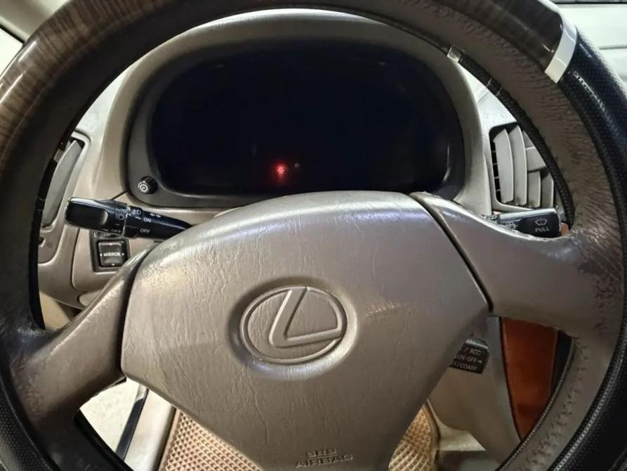 Lexus RX I Саратов  - изображение 10