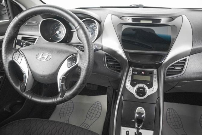 Hyundai Avante V с пробегом 2011 года, цена 1 099 000 рублей, 194000 км, седан, Автокод Объявления