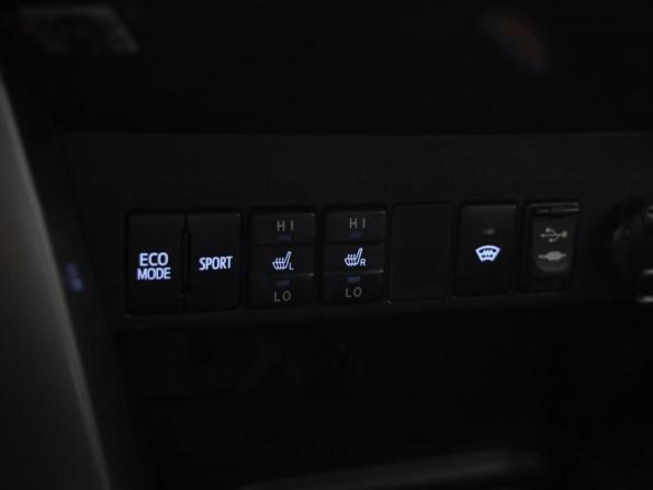 Toyota RAV4 IV (XA40) Рестайлинг с пробегом 2015 года, цена 1 989 000 рублей, 185400 км, внедорожник, Автокод Объявления