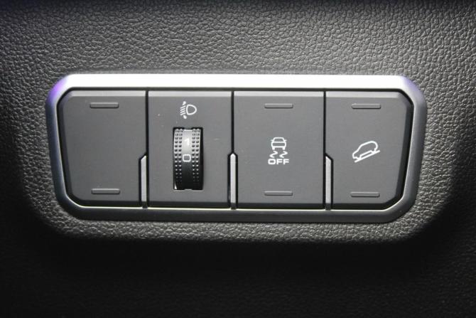 Haval M6 II с пробегом 2024 года, цена 1 715 000 рублей, 47000 км, внедорожник, Автокод Объявления