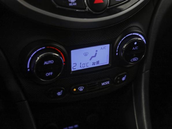 Hyundai Solaris I с пробегом 2012 года, цена 669 000 рублей, 236111 км, седан, Автокод Объявления