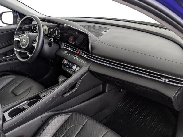 Hyundai Elantra VII (CN7) с пробегом 2022 года, цена 2 250 000 рублей, 44476 км, седан, Автокод Объявления