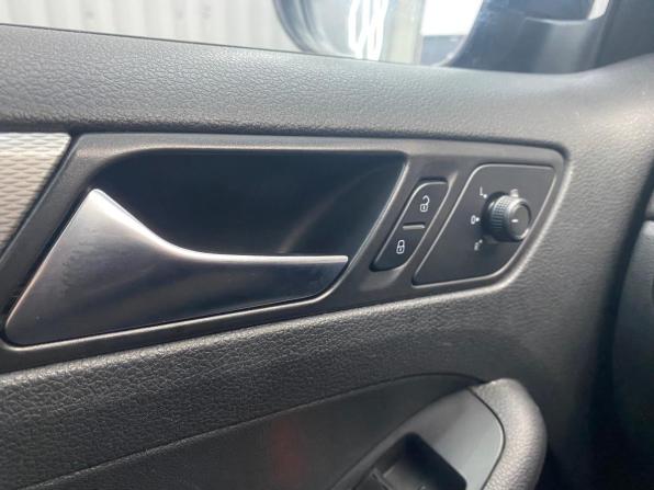 Volkswagen Jetta VI Рестайлинг с пробегом 2015 года, цена 1 150 000 рублей, 199677 км, седан, Автокод Объявления