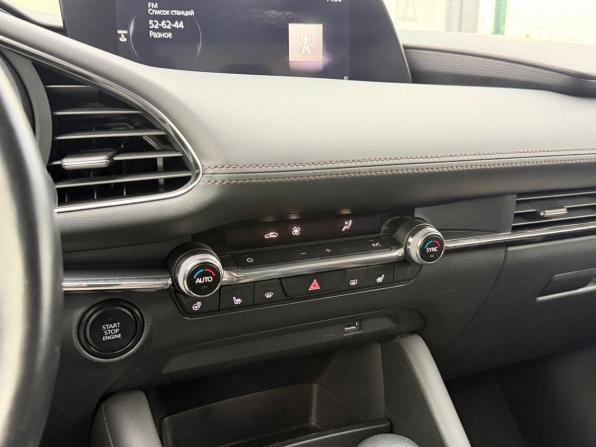 Mazda 3 IV (BP) с пробегом 2019 года, цена 1 930 000 рублей, 151000 км, седан, Автокод Объявления