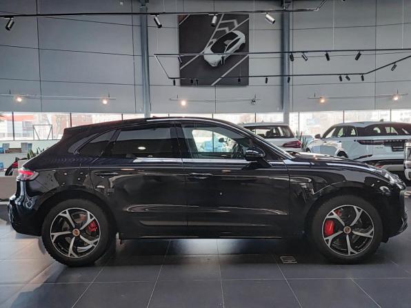 Porsche Macan I Рестайлинг 2 с пробегом 2022 года, цена 9 390 864 рубля, 13480 км, внедорожник, Автокод Объявления