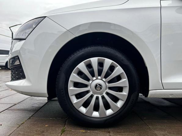 Skoda Rapid II с пробегом 2020 года, цена 1 589 700 рублей, 103898 км, лифтбек, Автокод Объявления