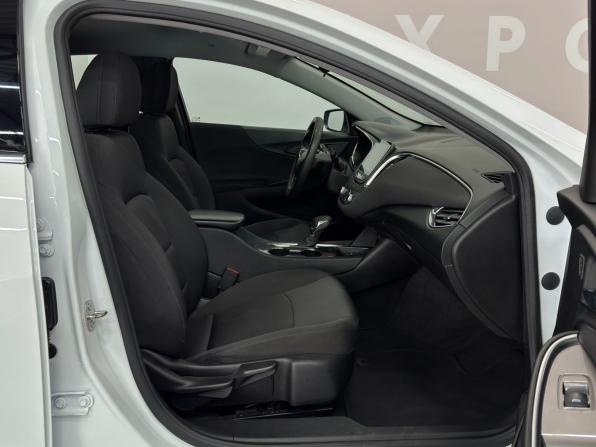 Chevrolet Malibu IX Рестайлинг с пробегом 2021 года, цена 1 630 000 рублей, 131489 км, седан, Автокод Объявления