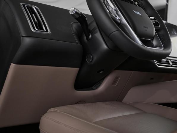 Новый Li Auto (Lixiang) L6 2025 года, цена 8 190 000 рублей, внедорожник, Автокод Объявления